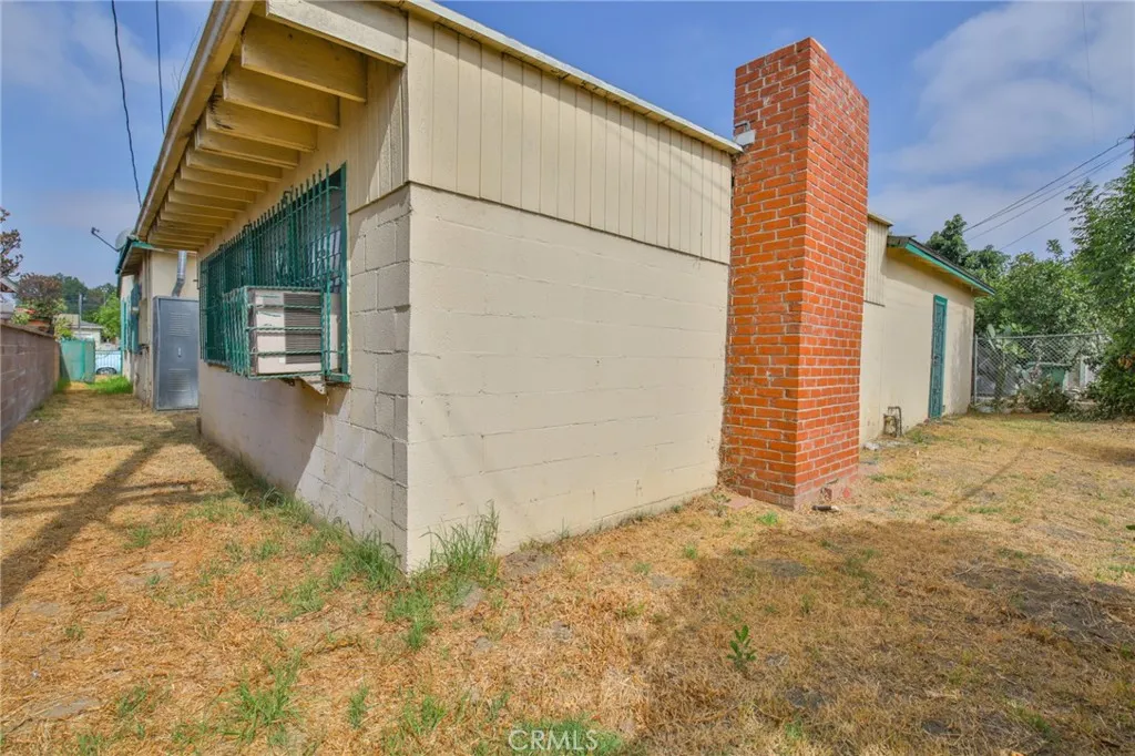 1208 S White Avenue, Compton, California 90221 home-pic-26