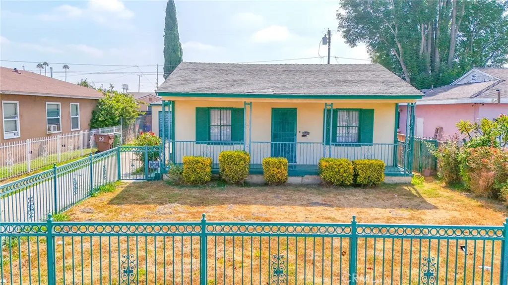 1208 S White Avenue, Compton, California 90221 home-pic-37