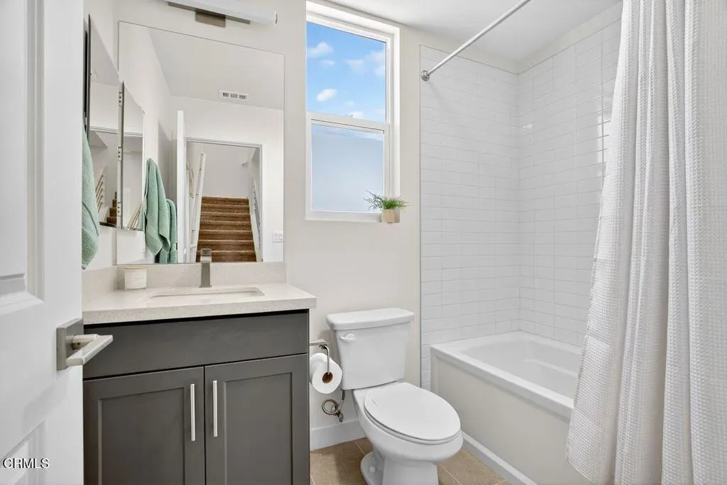 1230 E Thompson Boulevard 107, Ventura, California 93001 home-pic-21