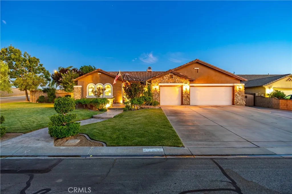 3108 West Avenue M7, Lancaster, California 93536 home-pic-1