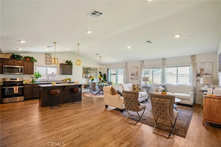 873 Canopy Lane, San Jacinto, California 92583