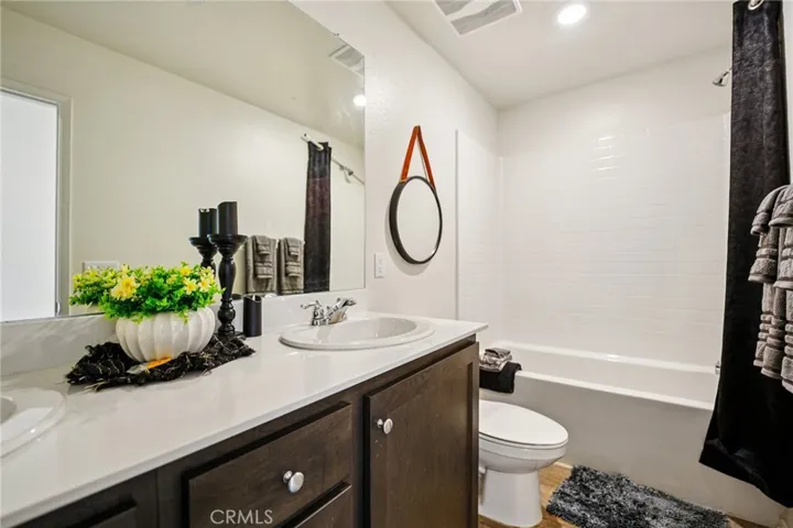 873 Canopy Lane, San Jacinto, California 92583