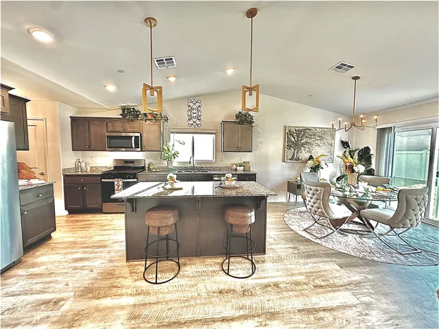 873 Canopy Lane, San Jacinto, California 92583