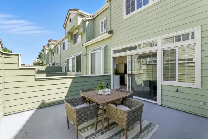 1151 La Rochelle Terrace E, Sunnyvale, California 94089