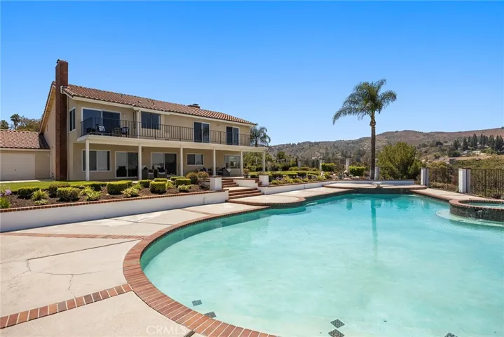 Great area for Volleyball in the pool
