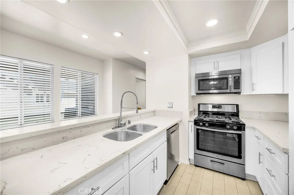 6040 Vermont Court 80, Yorba Linda, California 92887, 2 Bedrooms Bedrooms, ,2 BathroomsBathrooms,Residential,For Sale,Vermont,PW25170018
