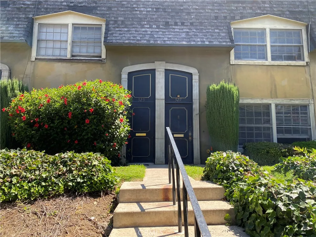 525 La Verne Street, Redlands, California 92373 home-pic-0