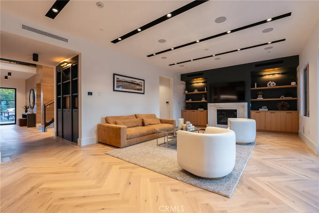 5131 Strohm Avenue, Toluca Lake, California 91601 home-pic-22