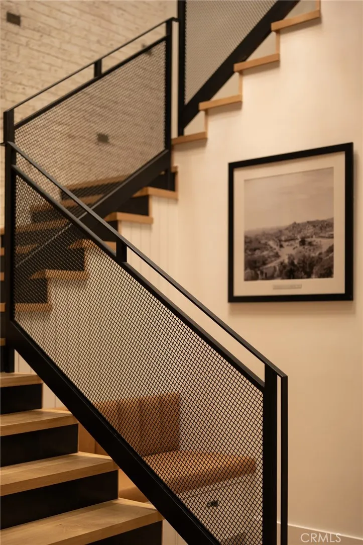 5131 Strohm Avenue, Toluca Lake, California 91601 home-pic-21