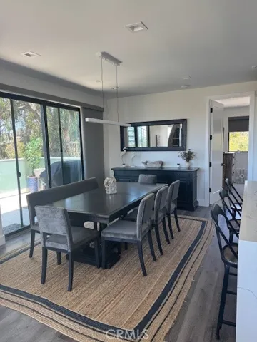 Dinning room table