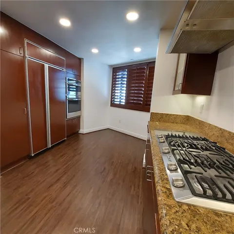 11847 Gorham Avenue 201, Brentwood, California 90049