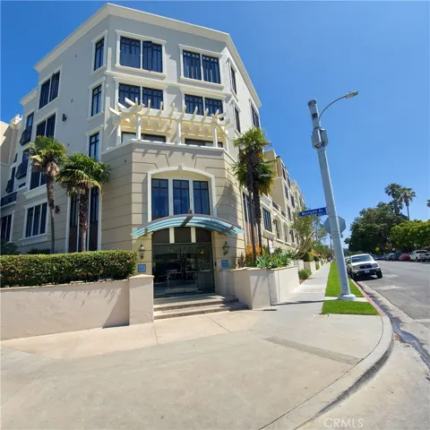 11847 Gorham Avenue 201, Brentwood, California 90049