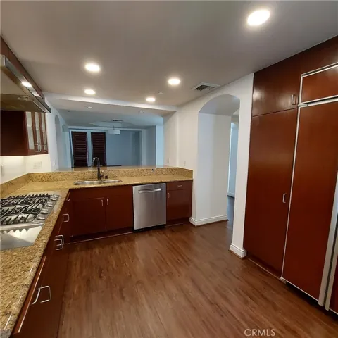 11847 Gorham Avenue 201, Brentwood, California 90049
