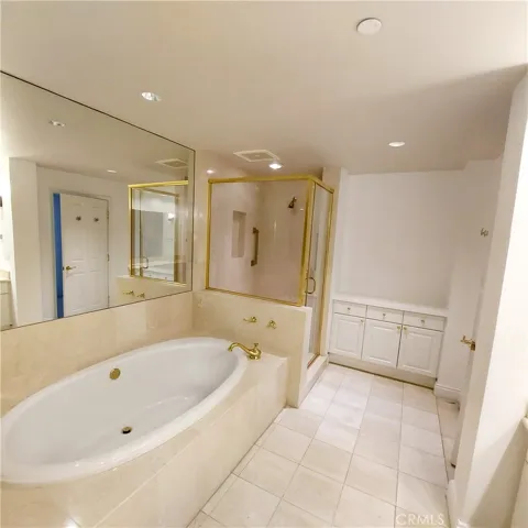 11847 Gorham Avenue 201, Brentwood, California 90049