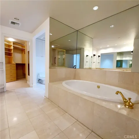 11847 Gorham Avenue 201, Brentwood, California 90049