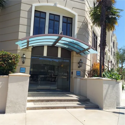 11847 Gorham Avenue 201, Brentwood, California 90049