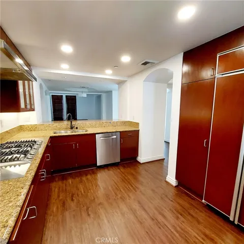 11847 Gorham Avenue 201, Brentwood, California 90049