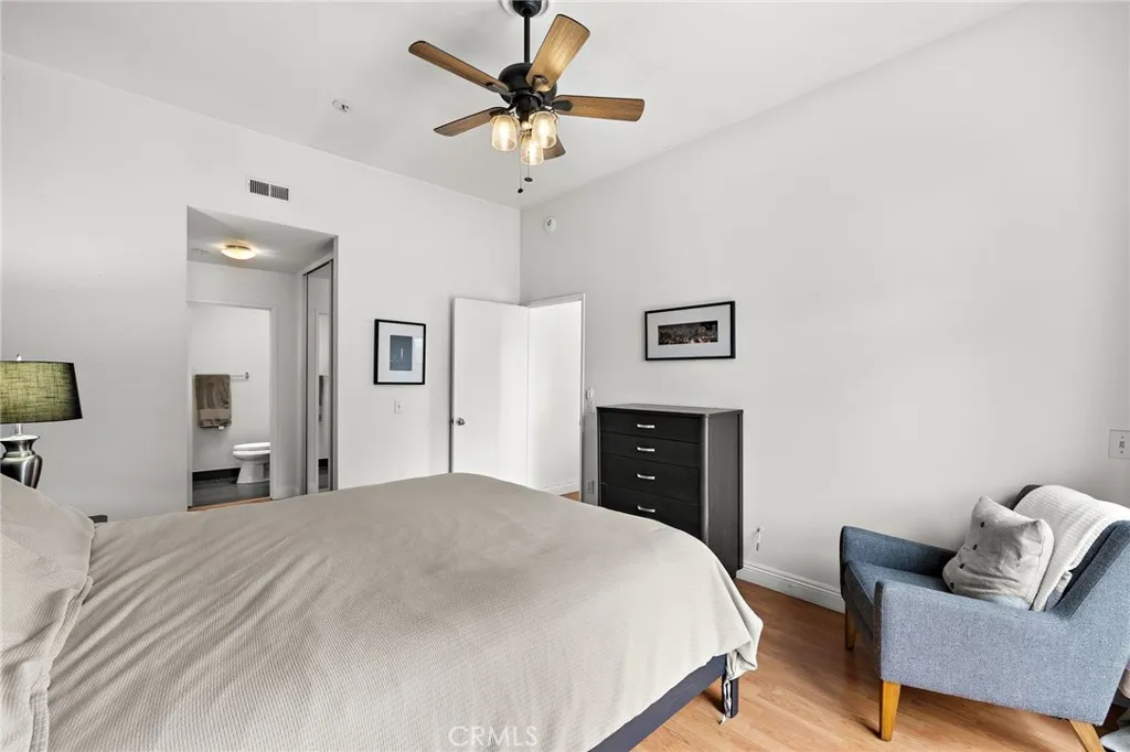 17641 Sergio Circle 203, Huntington Beach, California 92647 home-pic-12