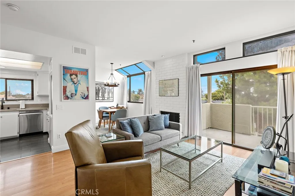 17641 Sergio Circle 203, Huntington Beach, California 92647 home-pic-0