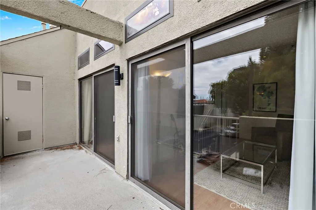 17641 Sergio Circle 203, Huntington Beach, California 92647 home-pic-18