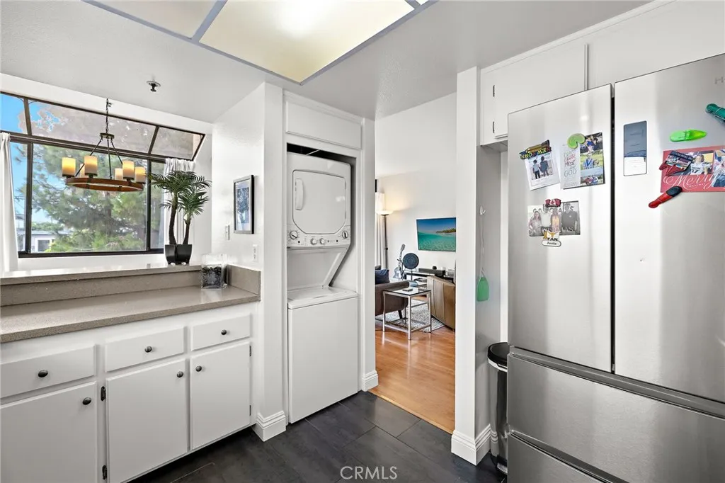 17641 Sergio Circle 203, Huntington Beach, California 92647 home-pic-9