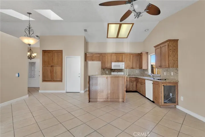 12400 Stillwater Drive, Victorville, California 92395
