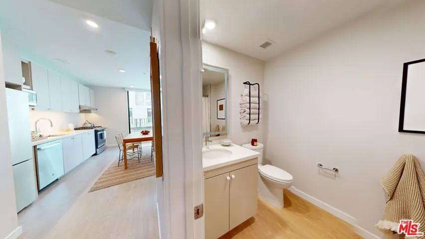 200 Mesnager Street 605, Los Angeles, California 90012