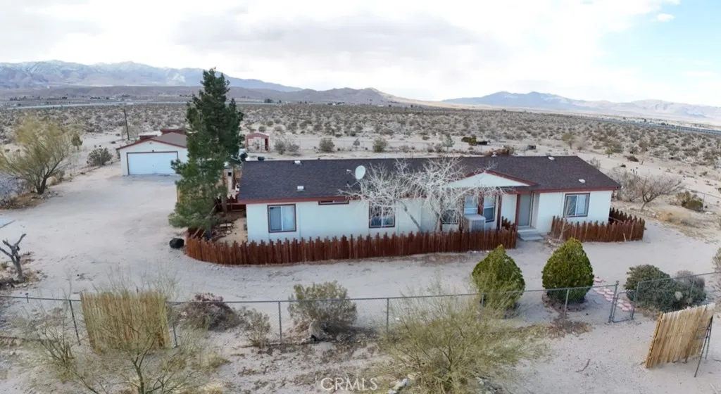 8130 Camp Rock Road, Lucerne Valley, California 92356 home-pic-0