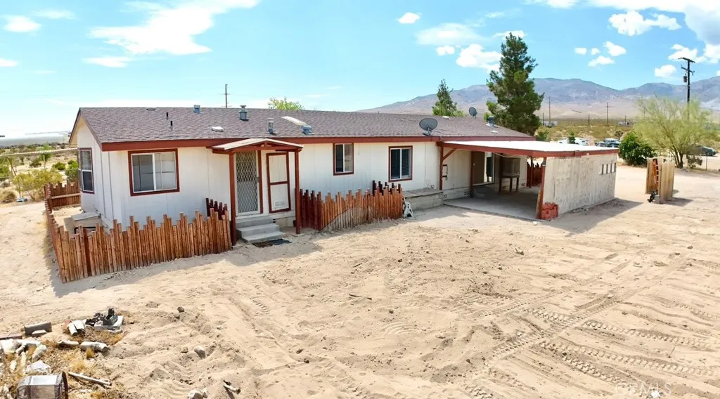 8130 Camp Rock Road, Lucerne Valley, California 92356 home-pic-2