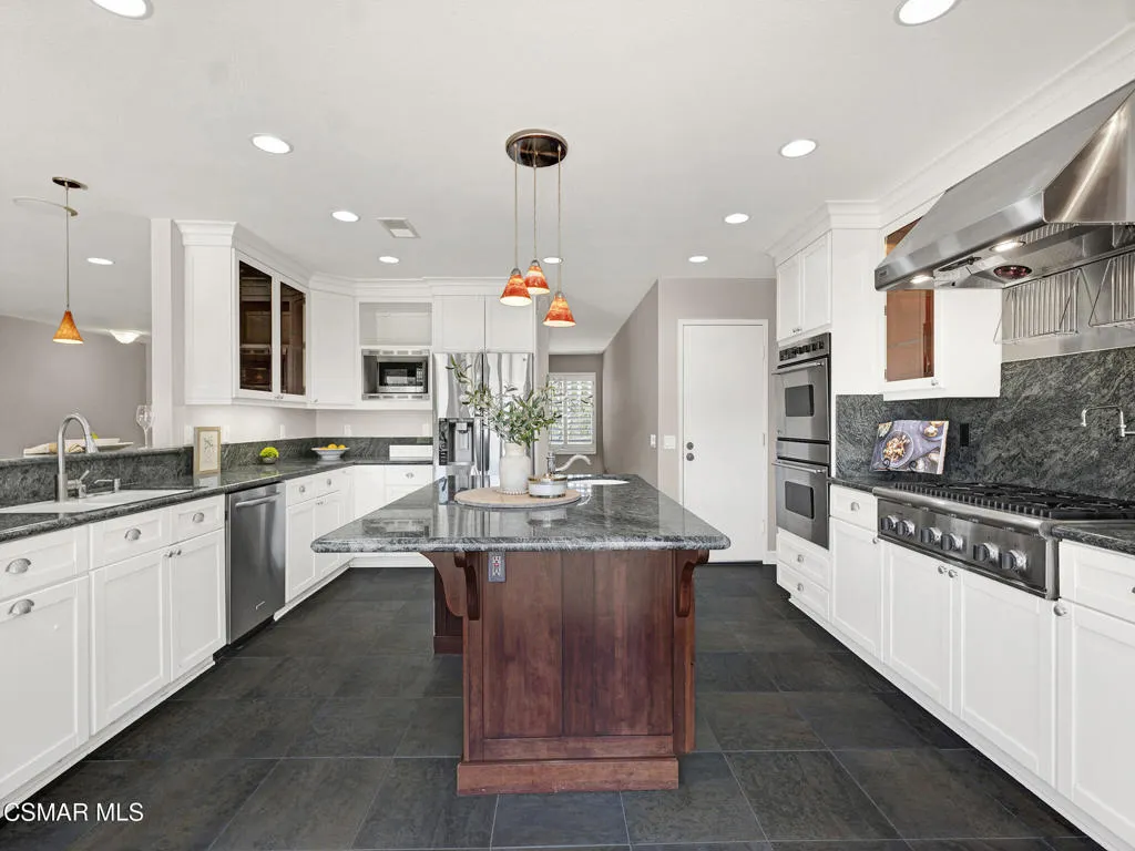 1506 Rambling Road, Simi Valley, California 93065 home-pic-9