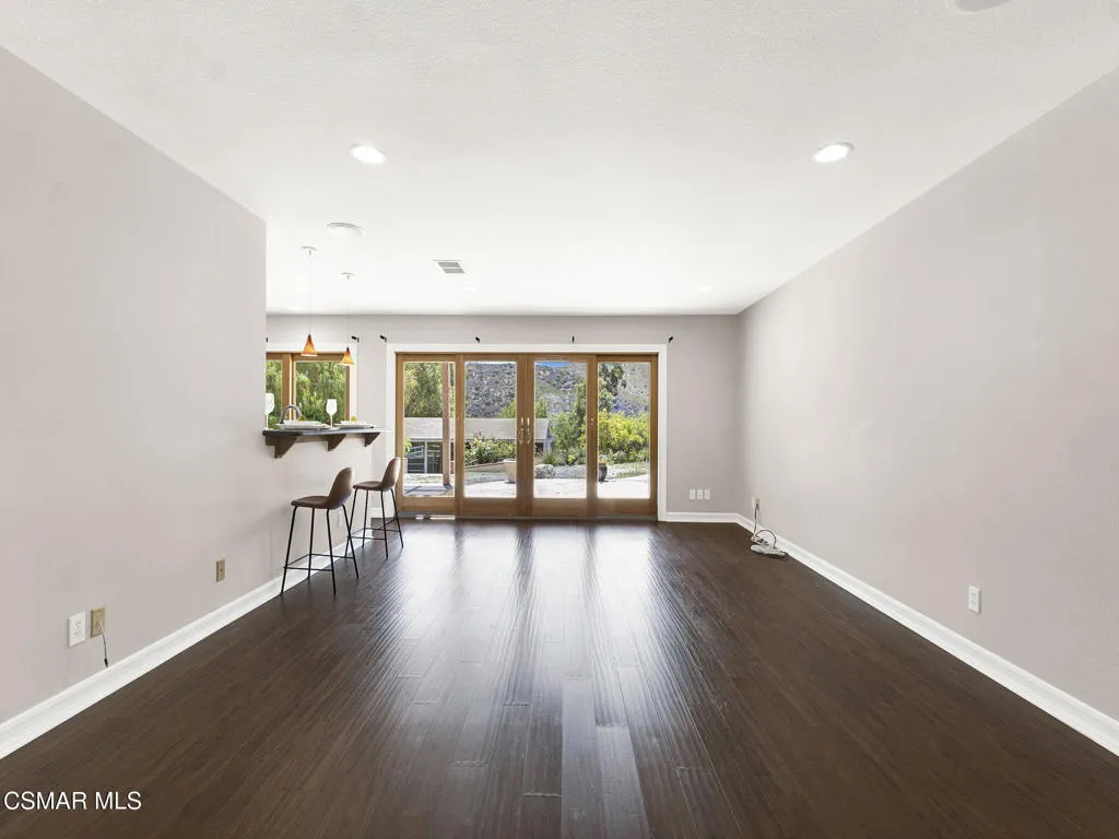 1506 Rambling Road, Simi Valley, California 93065 home-pic-15