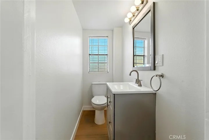 10433 Plainview Avenue 4, Tujunga, California 91042