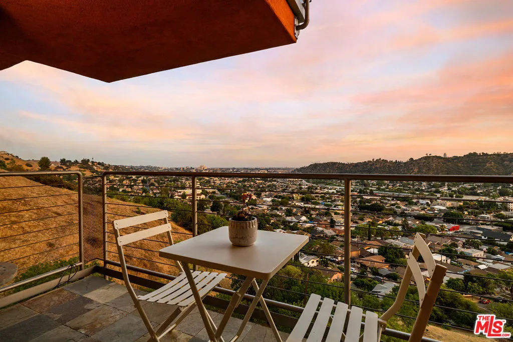 1428 Cliff Drive, Los Angeles, California 90065 home-pic-22