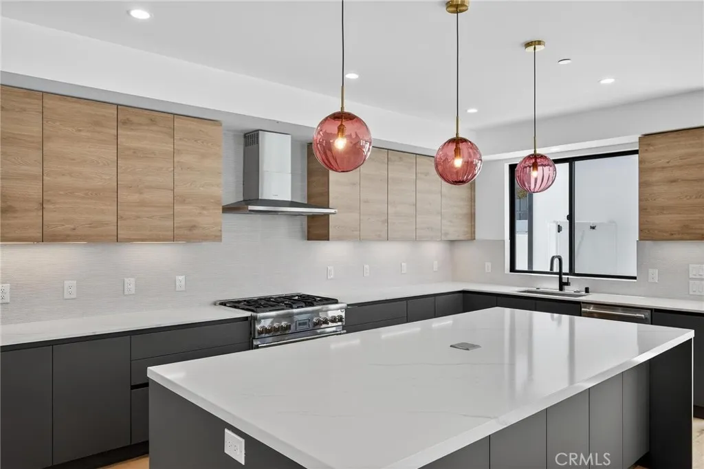 1011 Prospect Avenue S, Redondo Beach, California 90277 home-pic-11