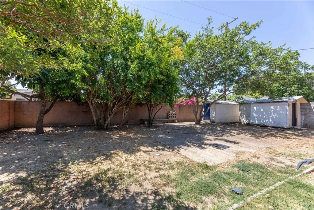 1410 W Camden Place, Santa Ana, California 92704 home-pic-37