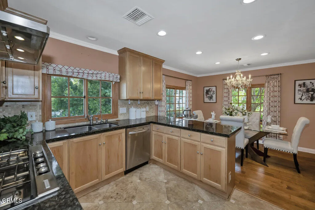 117 Brocadero Place, Pasadena, California 91105 home-pic-12