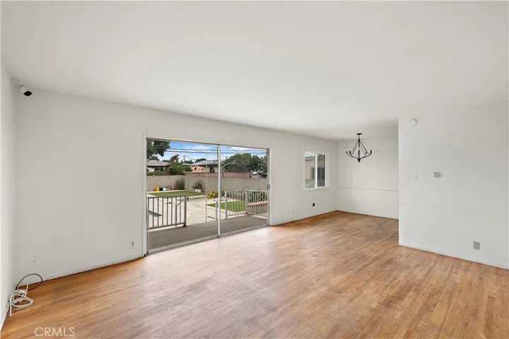 1115 W 125th Street, Los Angeles, California 90044