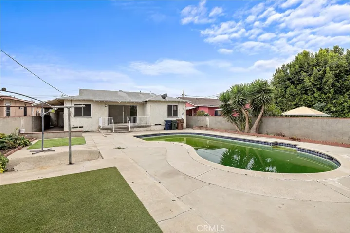 1115 W 125th Street, Los Angeles, California 90044