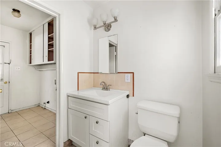 1115 W 125th Street, Los Angeles, California 90044