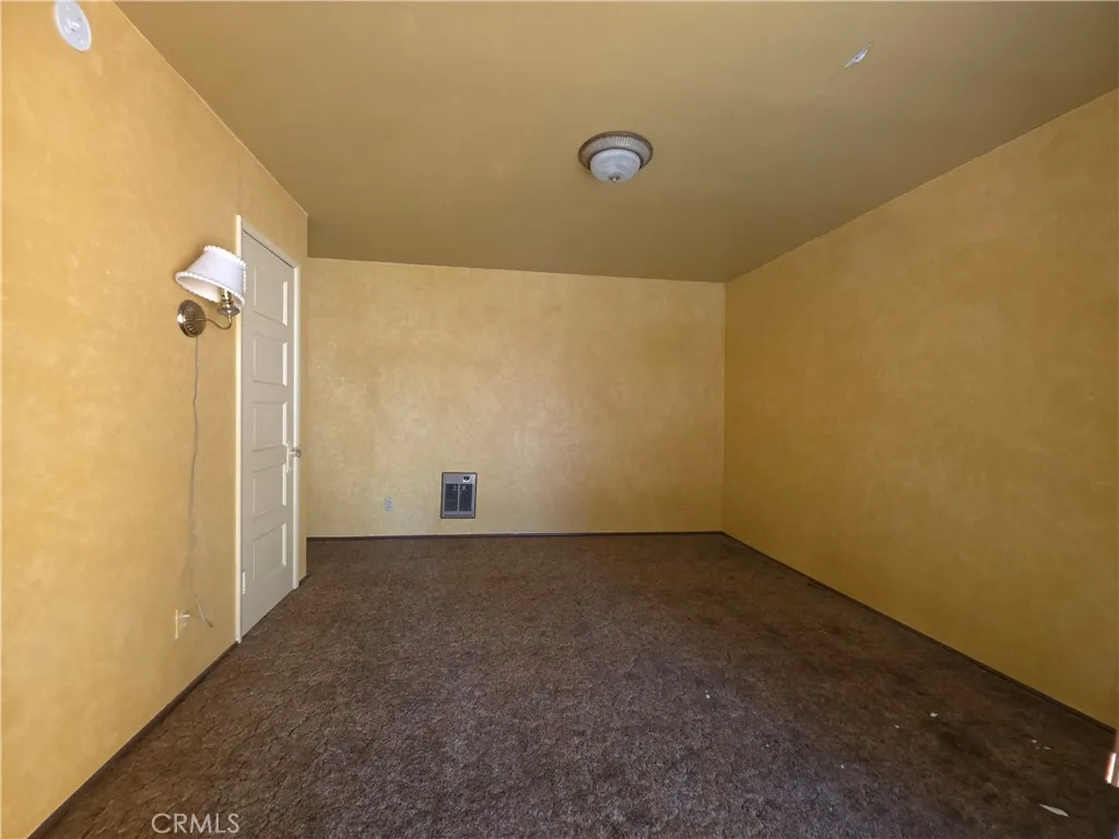 33007 Spruce Drive, Green Valley Lake, California 92341 home-pic-27