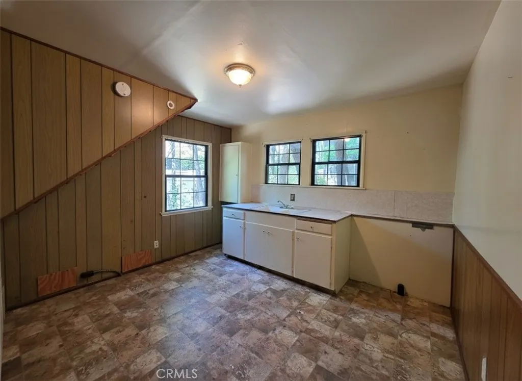 33007 Spruce Drive, Green Valley Lake, California 92341 home-pic-29
