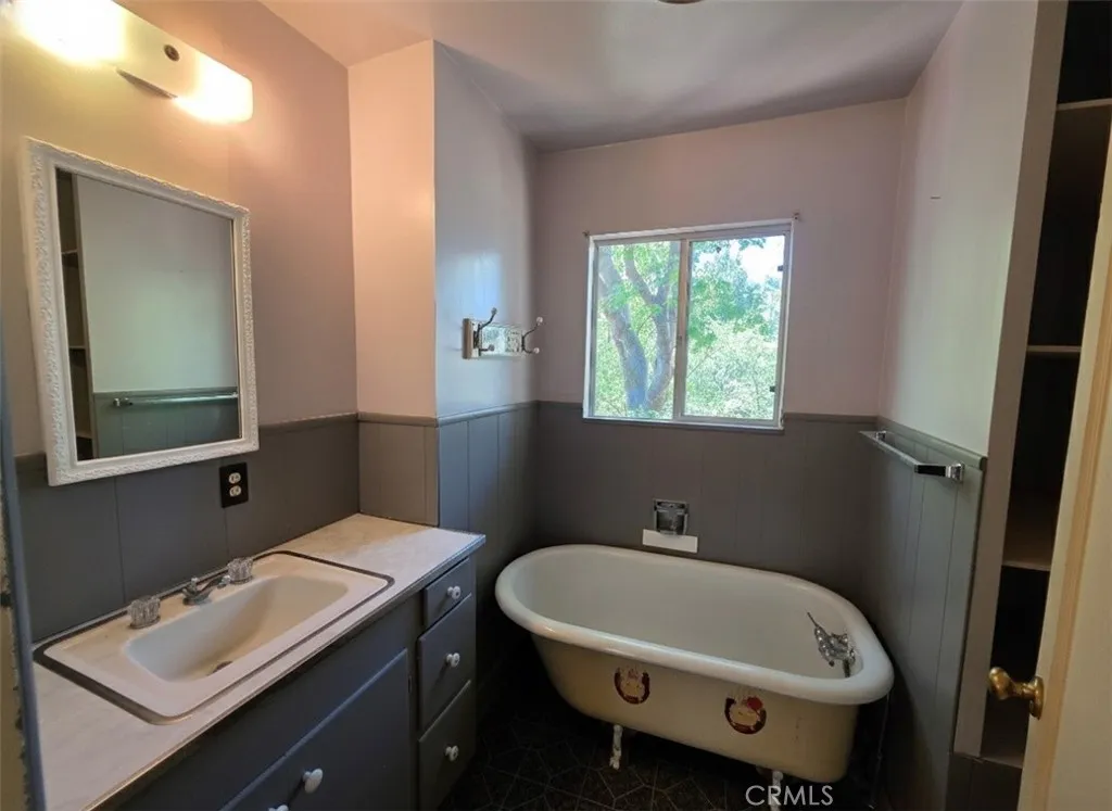 33007 Spruce Drive, Green Valley Lake, California 92341 home-pic-20