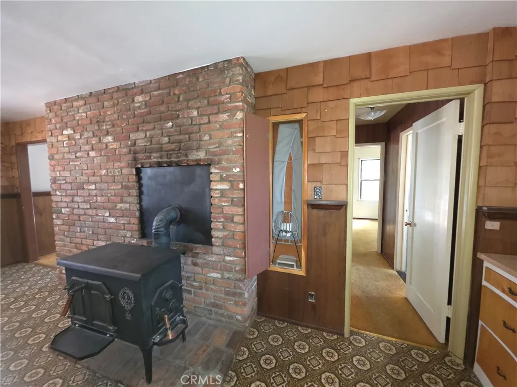 33007 Spruce Drive, Green Valley Lake, California 92341 home-pic-17