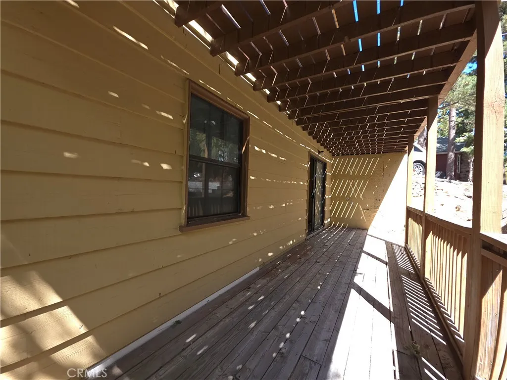 33007 Spruce Drive, Green Valley Lake, California 92341 home-pic-37
