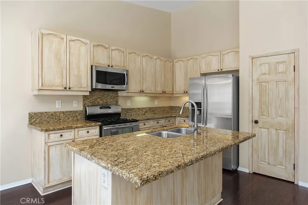 40918 Bouvier Court, Murrieta, California 92562 home-pic-3