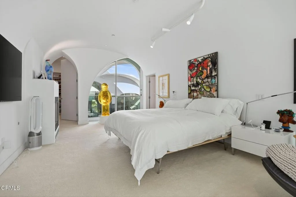 1211 Capri Way, Oxnard, California 93035 home-pic-32