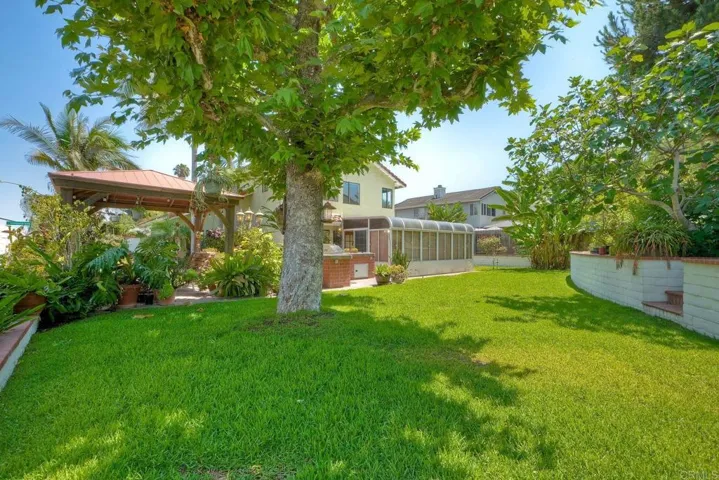 904 Robinwood Drive, Oceanside, California 92056