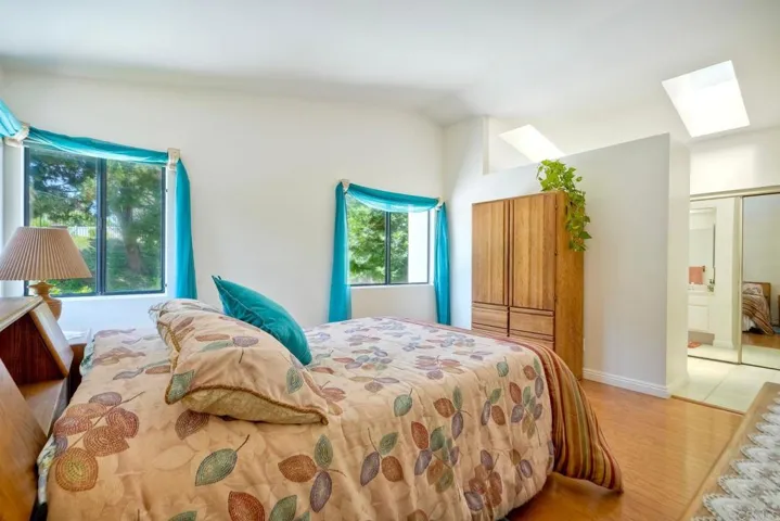 904 Robinwood Drive, Oceanside, California 92056