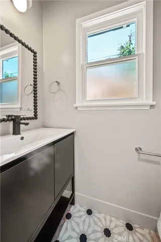 6917 Mammoth Avenue, Van Nuys, California 91405