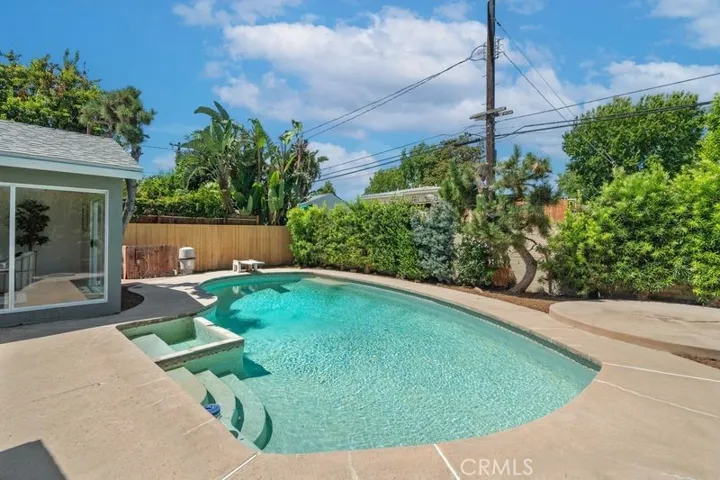 6917 Mammoth Avenue, Van Nuys, California 91405